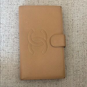 Vintage CHANEL Beige Caviar Leather Wallet